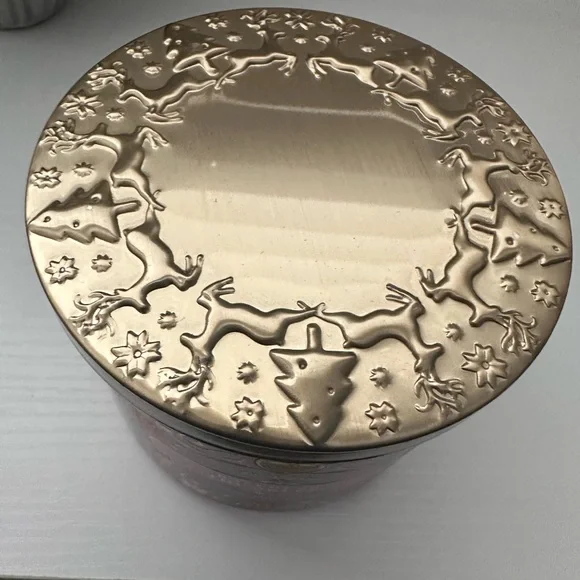 White Barn Raspberry Thumbprint Scented Candle 3 Wick - Picture 2 of 6